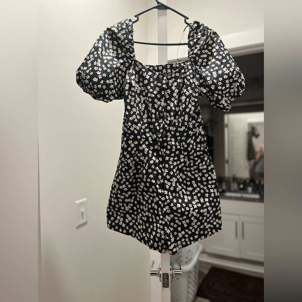 Size Small. Short romper.